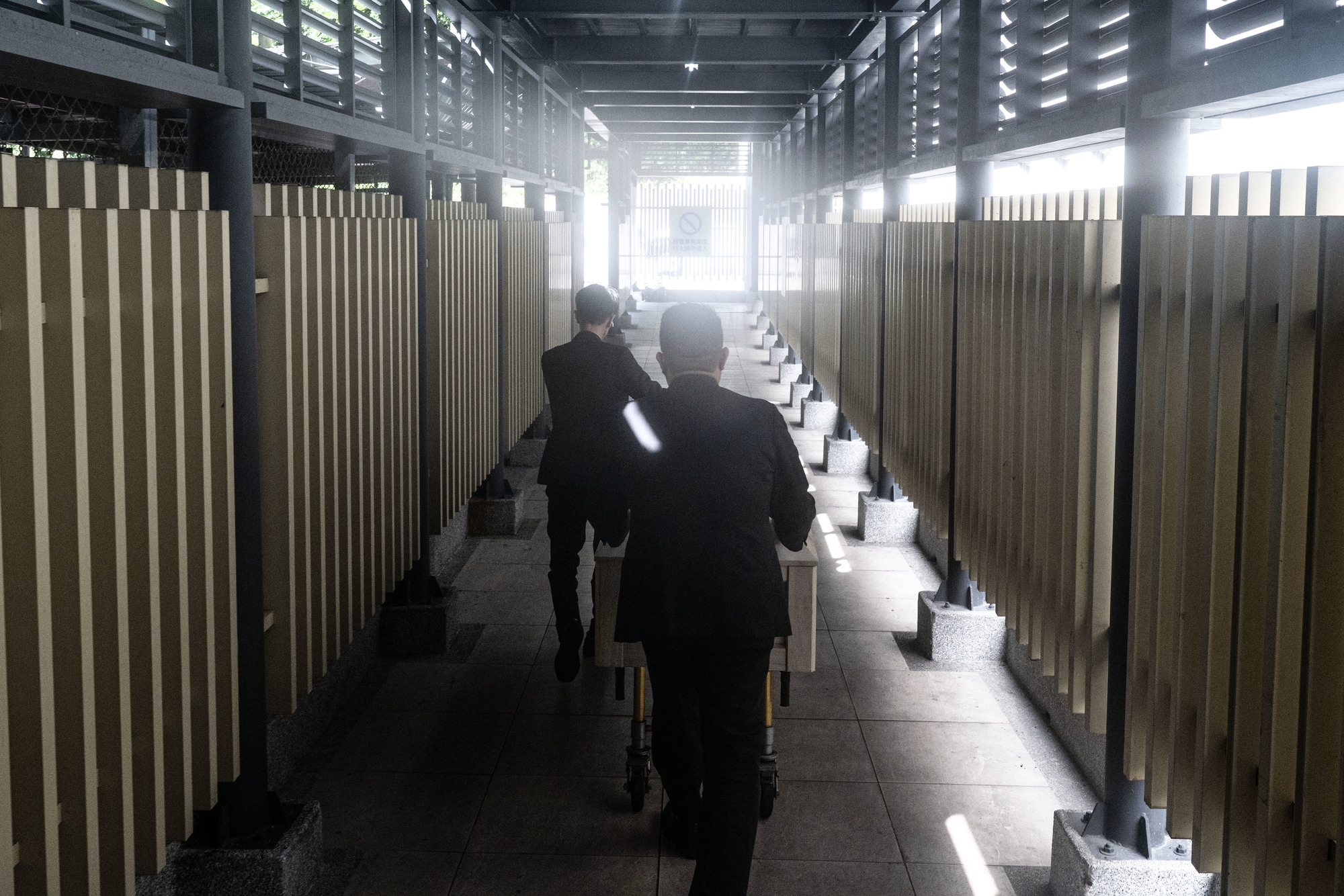 【報導者授權】消失以前：家人變少、關係變遠的「無緣時代」，誰陪我們走完最後一程？